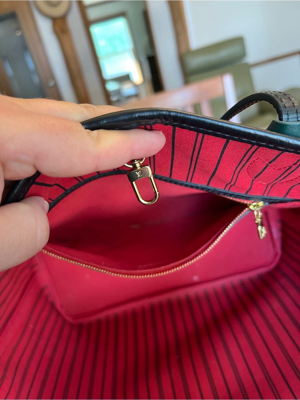 Louis Vuitton Neverfull MM My LV World Tour Monogram - Picture 16 of 17